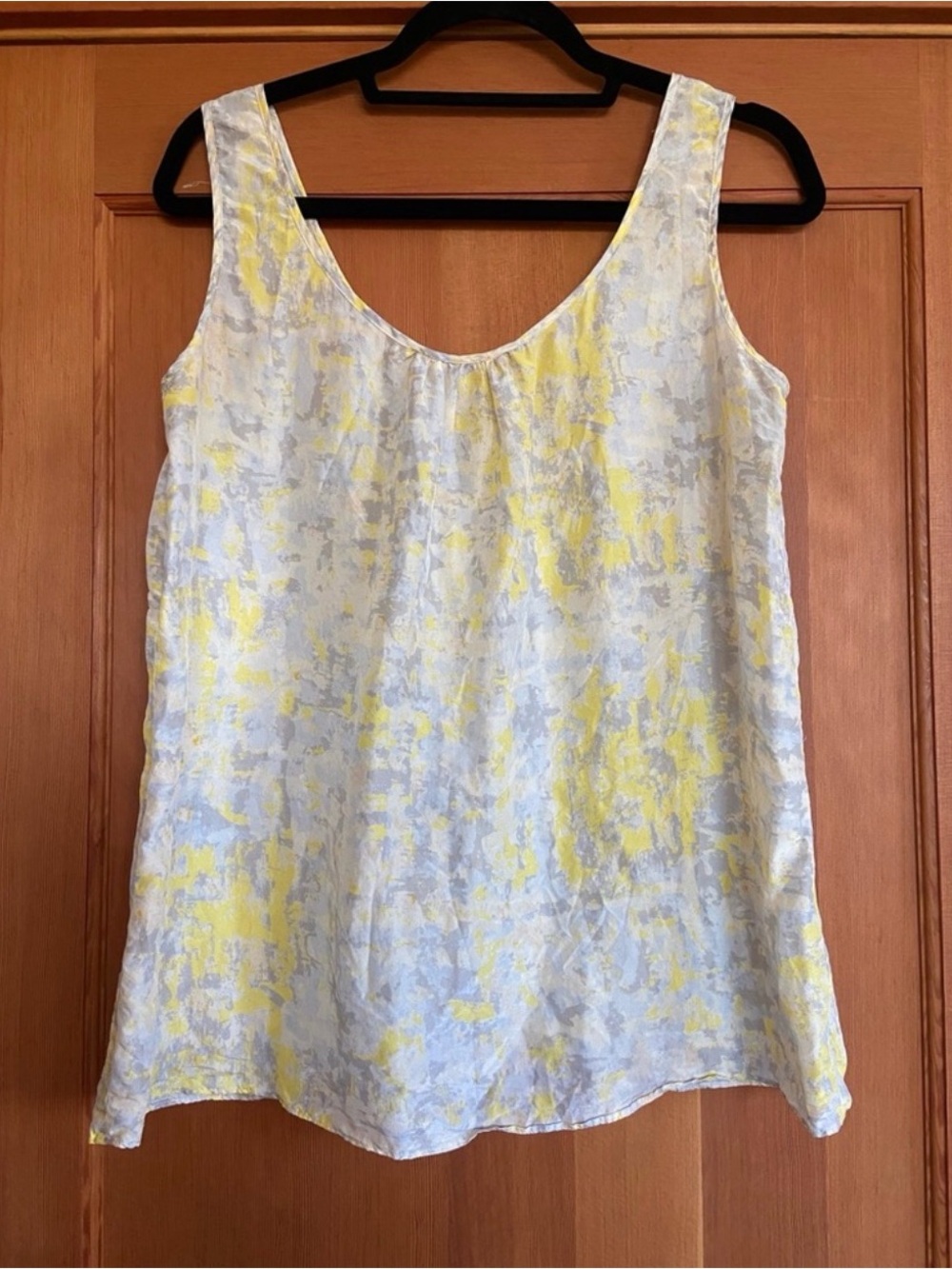 CAbi 100% Silk Whisper Top